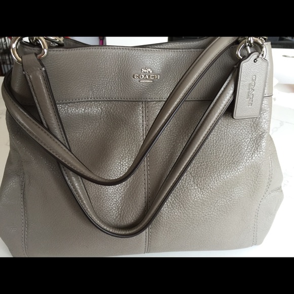 Coach Handbags - New authentic COACH bag